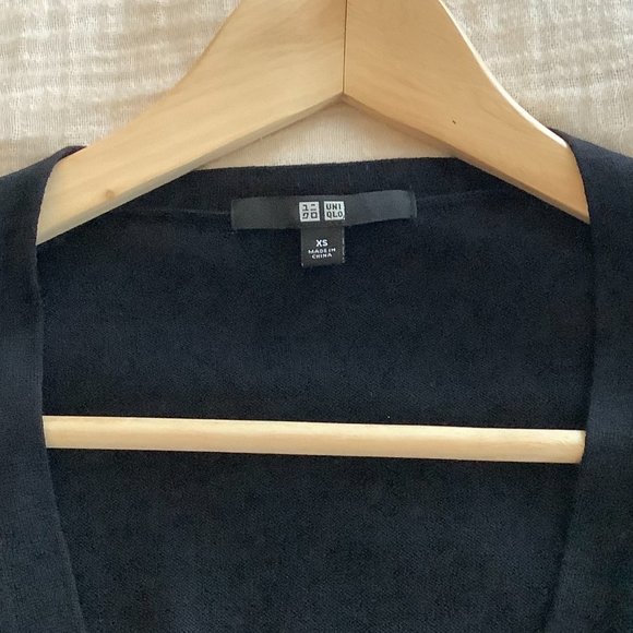 Uniqlo Black Merino Wool Crew Neck Cardigan XS - Picture 3 of 4